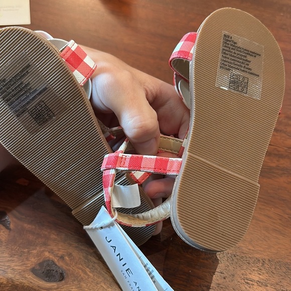 Janie & Jack Gingham Flower Sandal in Red & White. NWT! - Picture 5 of 5